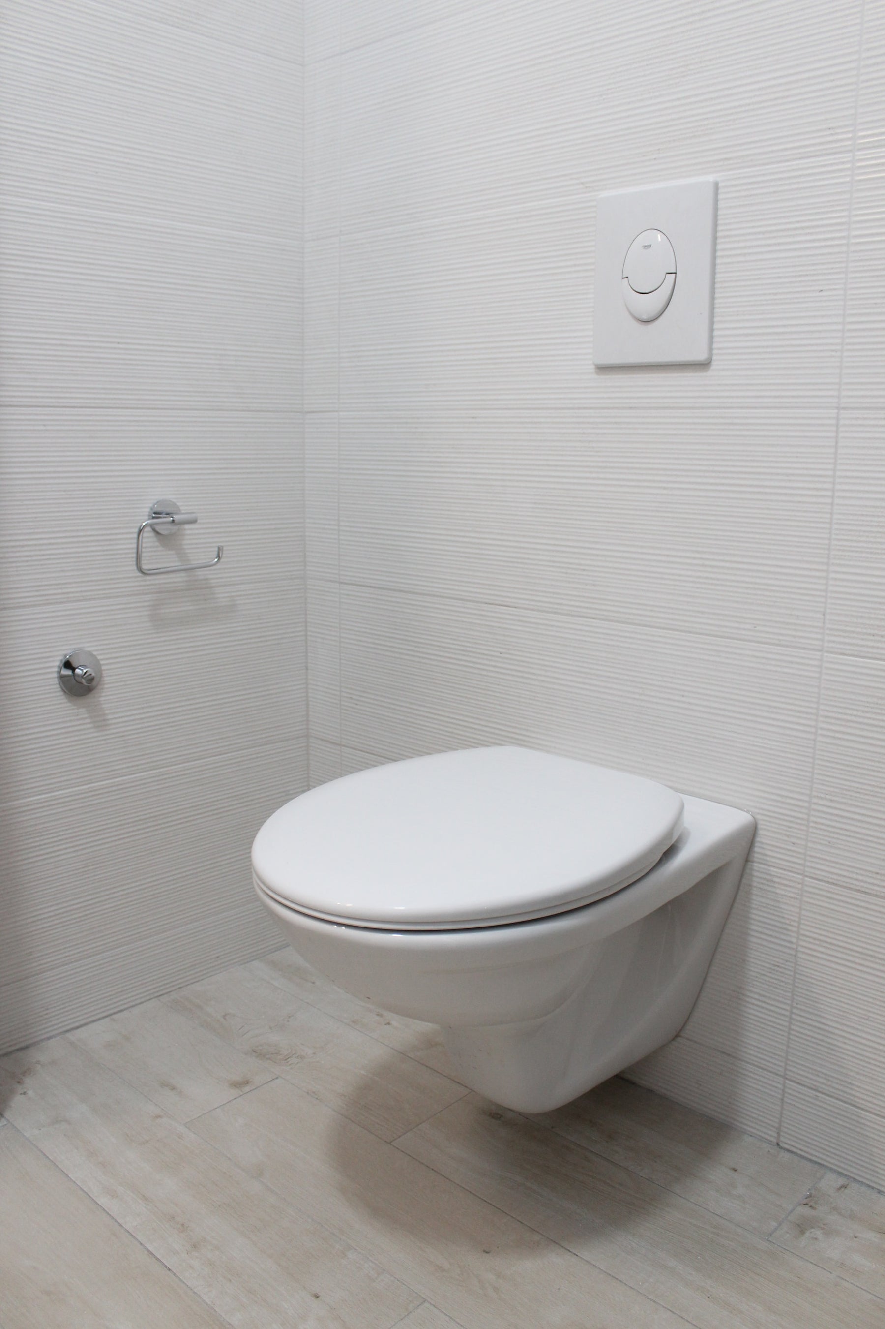 Embracing Modern Elegance: 5 Reasons to Choose a Concealed Toilet Cistern in Your New Bathroom