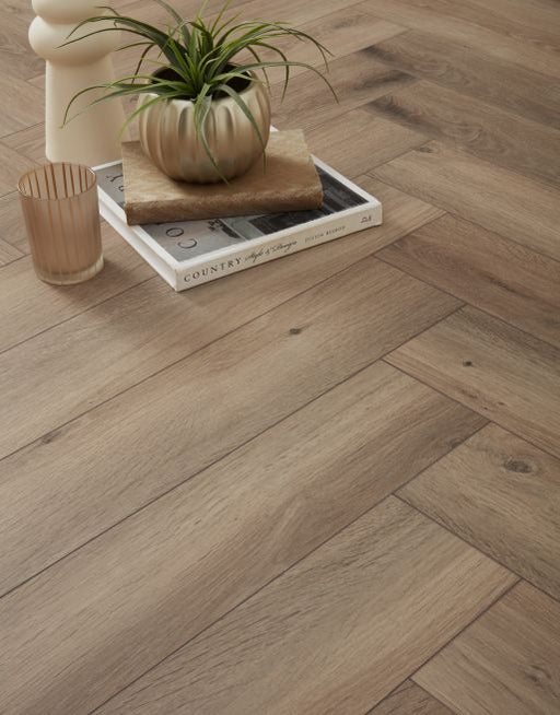 Laminate Flooring Herringbone -  Rustic Oak