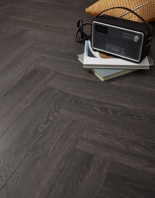 Laminate Flooring Herringbone -  Vintage Oak