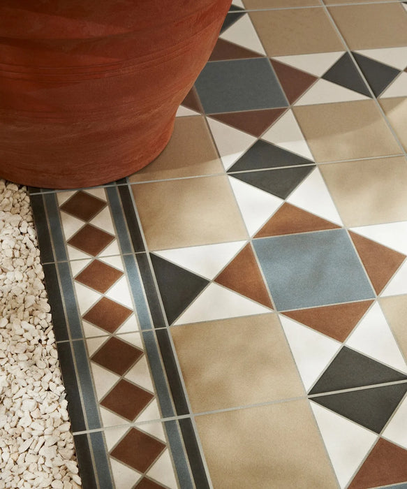 Grosvenor™ Beige/Blue Tile