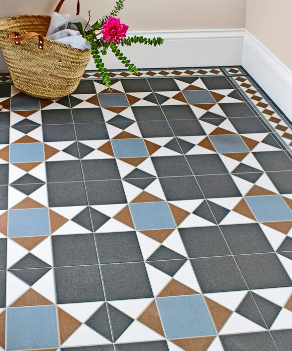 Grosvenor™ Black/Blue Border Tile