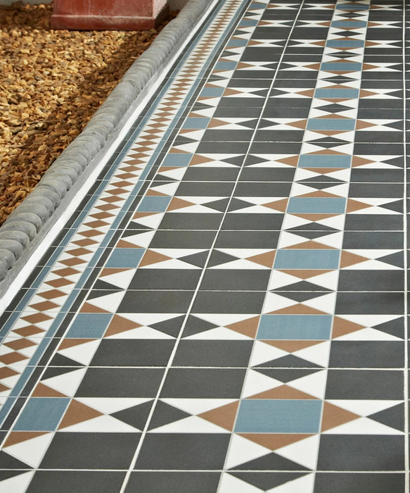 Grosvenor™ Black/Blue Border Tile