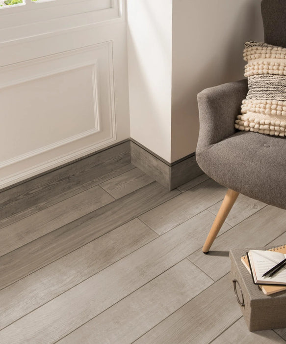 Mora™ Oak Tile