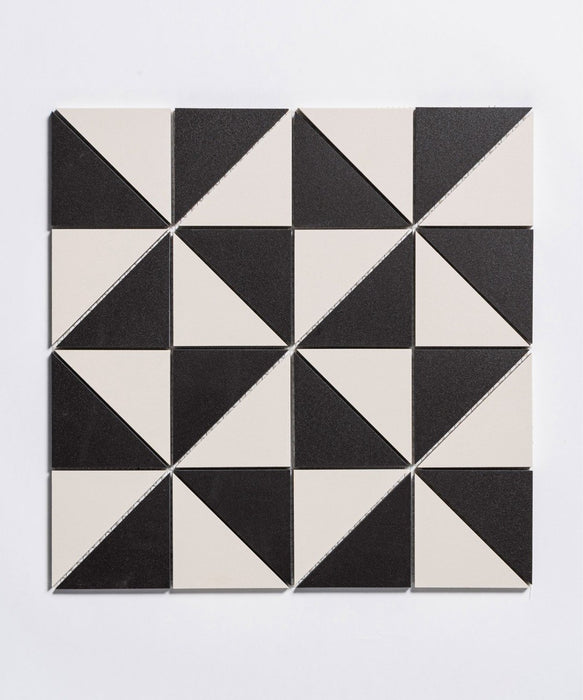 Victorian Flooring™ Darlington™ Black/White Tile