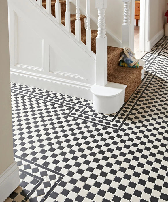 Victorian Black/White Chequer Tile