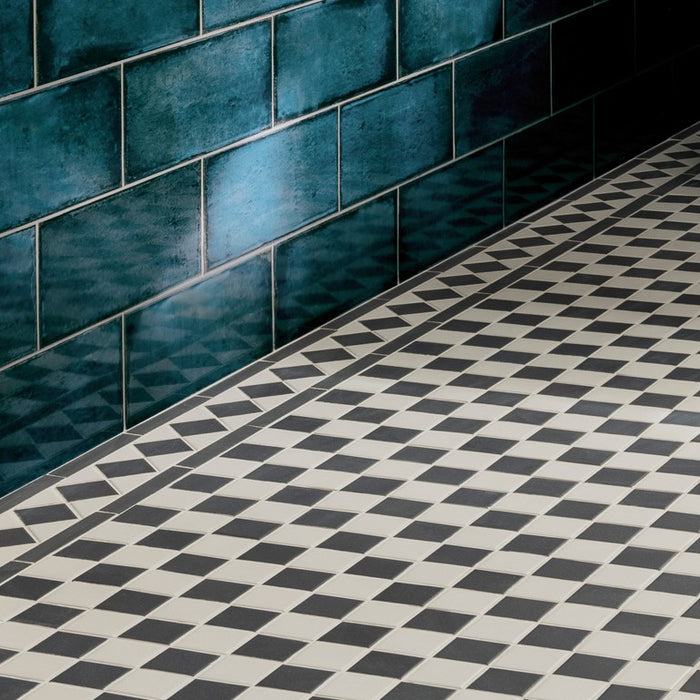 Victorian Black/White Chequer Tile