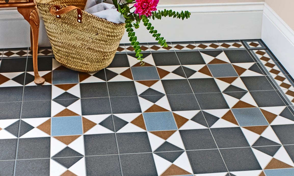 Grosvenor™ Black/Blue Tile