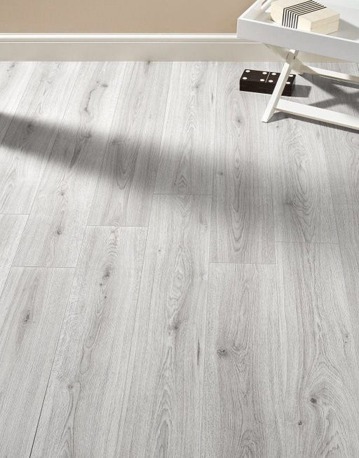 Laminate Flooring Farmhouse -  Light Grey Oak