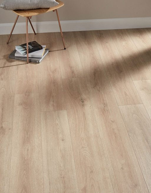 Laminate Flooring Loft - Light Sand Oak