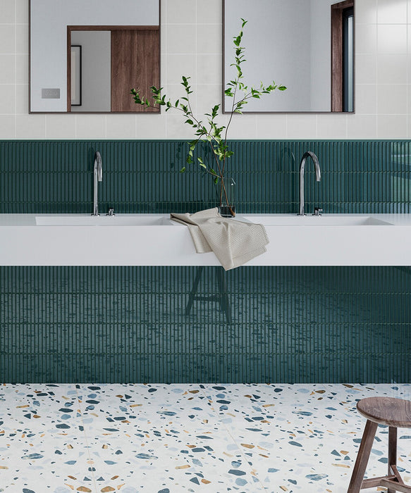 Pikko™ Deep Green Mosaic Tile